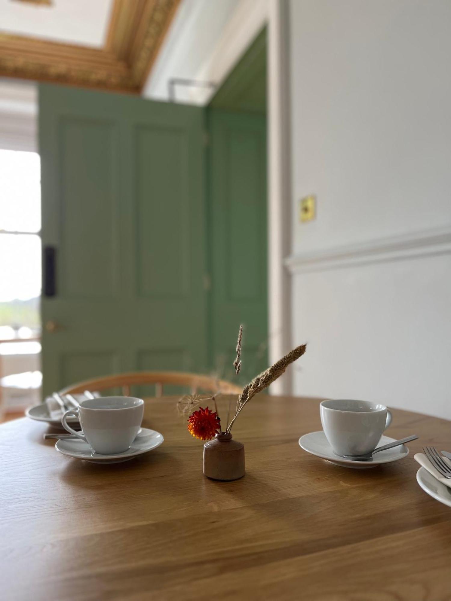 Coed Mawr Hall 5*